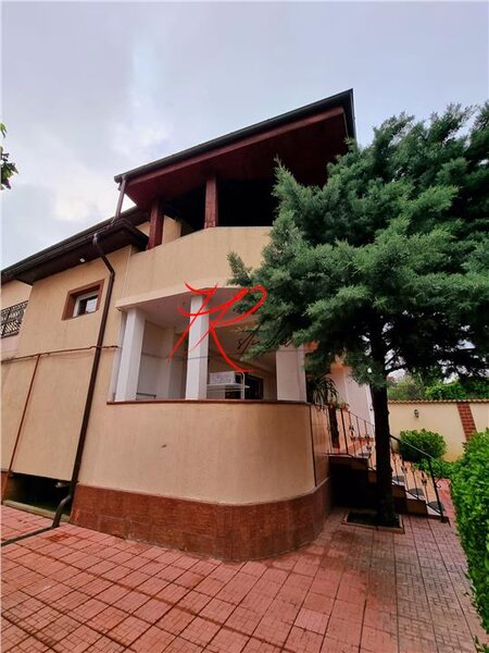 Tei - langa Parc Vanzare teren cu 2 vile